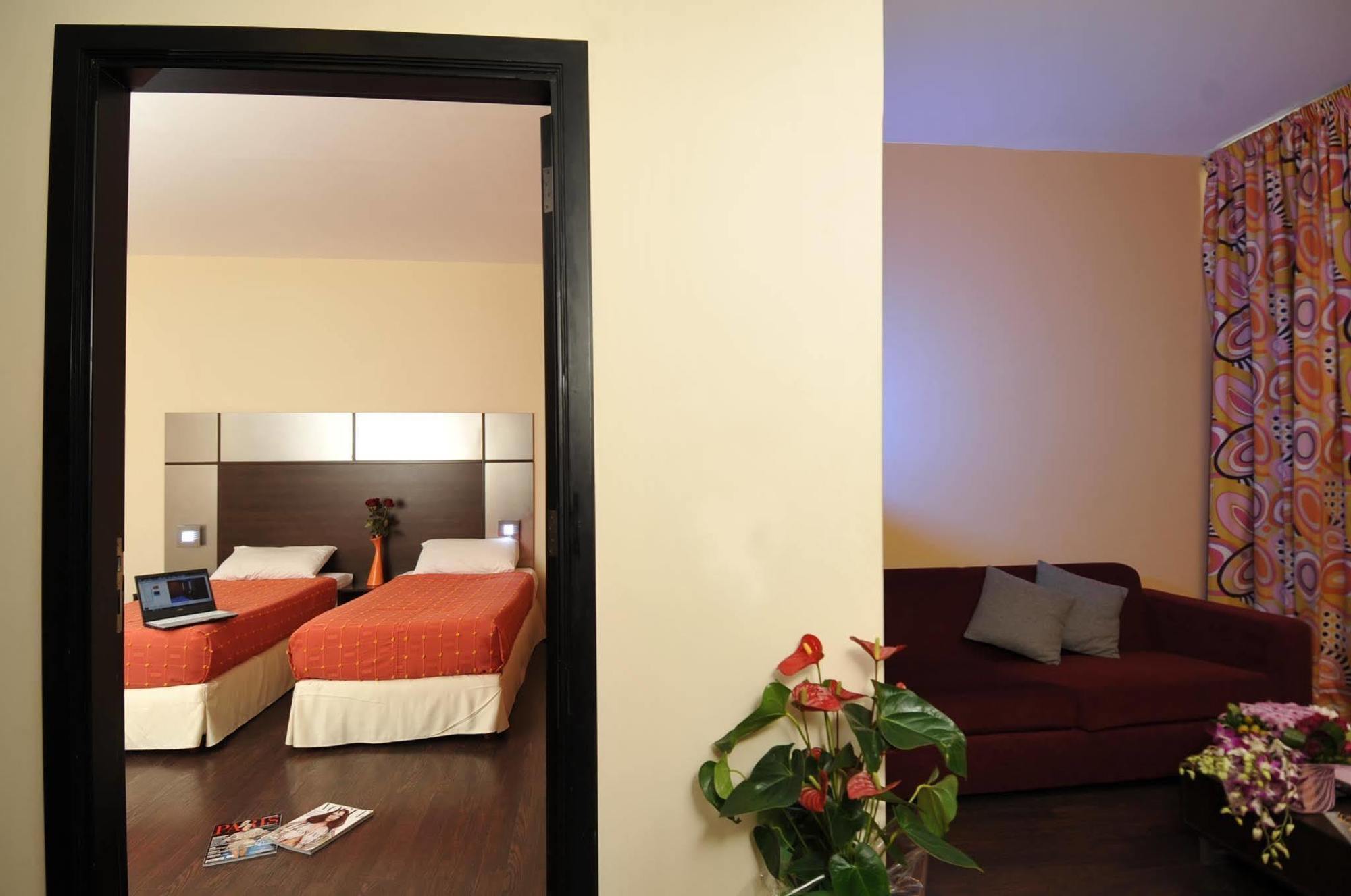 Suite Hotel Merlot - Beirut Exteriör bild