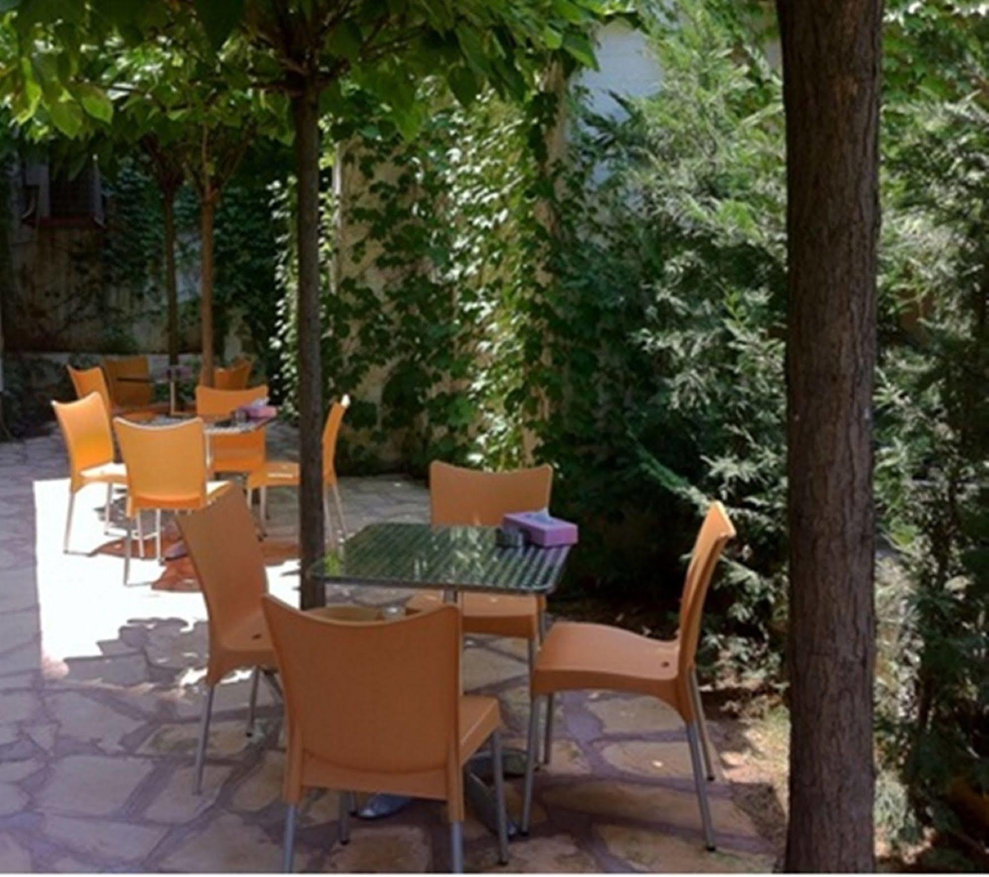 Suite Hotel Merlot - Beirut Exteriör bild